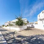 Acolhedor Com Wifi A Passos Do Mar 아파트 *