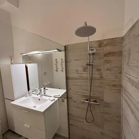 Acolhedor Com Wifi A Passos Do Mar Apartamento *