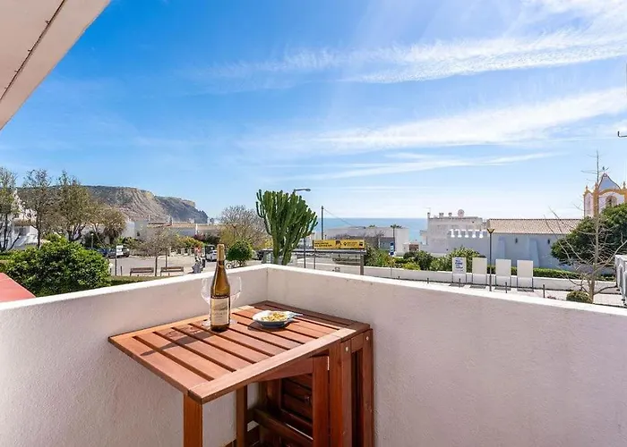 Apartamento Acolhedor Com Wifi A Passos Do Mar