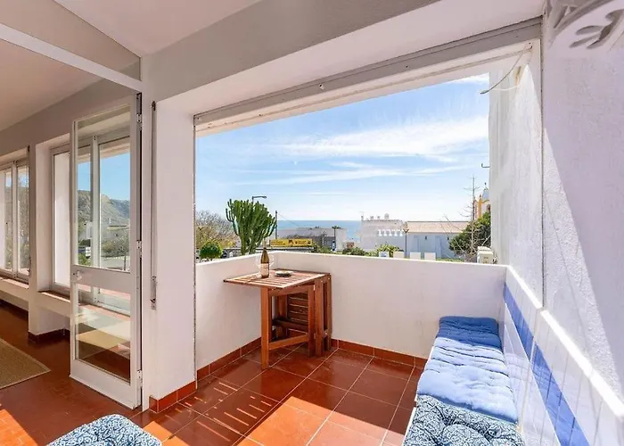 Apartamento Acolhedor Com Wifi A Passos Do Mar Luz